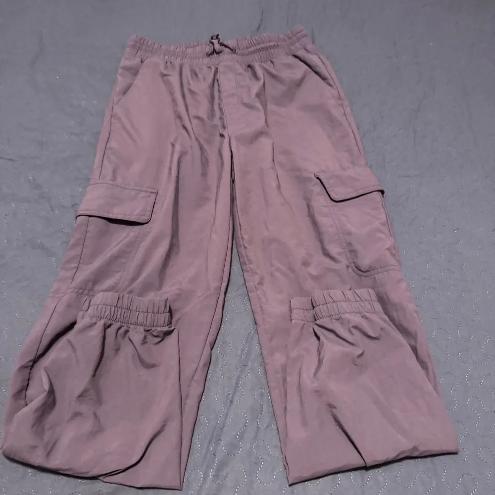 Old Navy Cream Tee w Purple joggers. Kids XL
